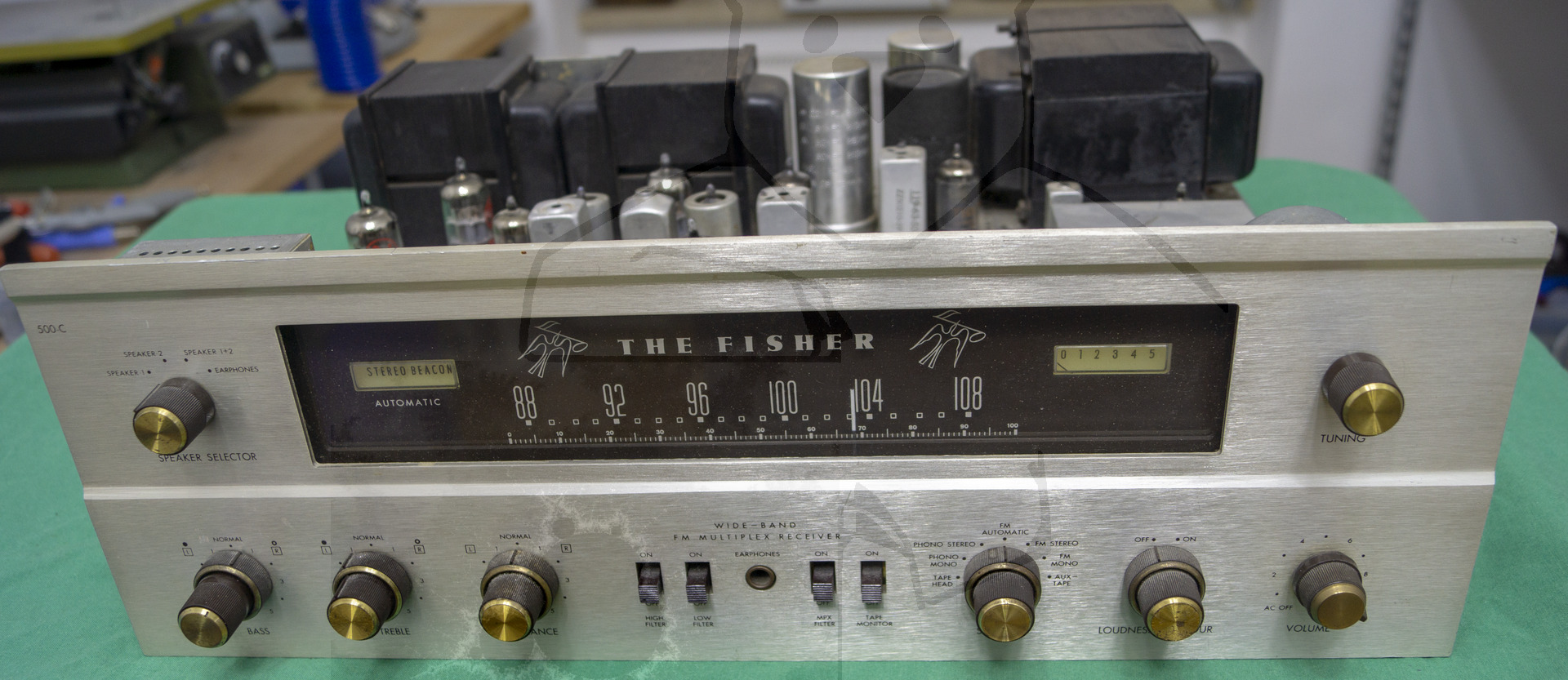 Fisher 500-C - Ansicht von Vorne